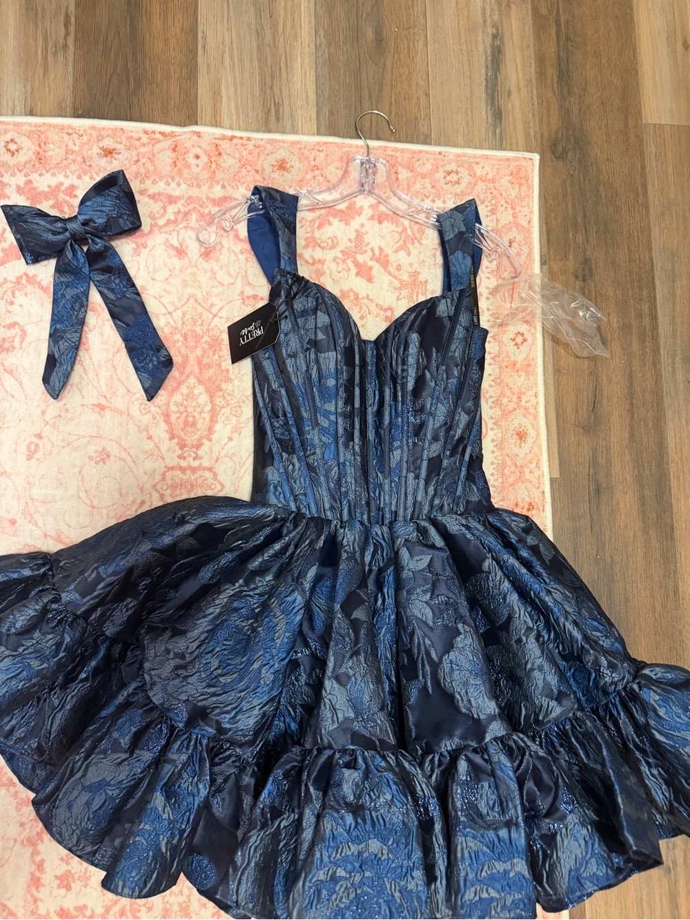 Selling my dress! Brand new, and has never been worn. Comes with matching bow!💙